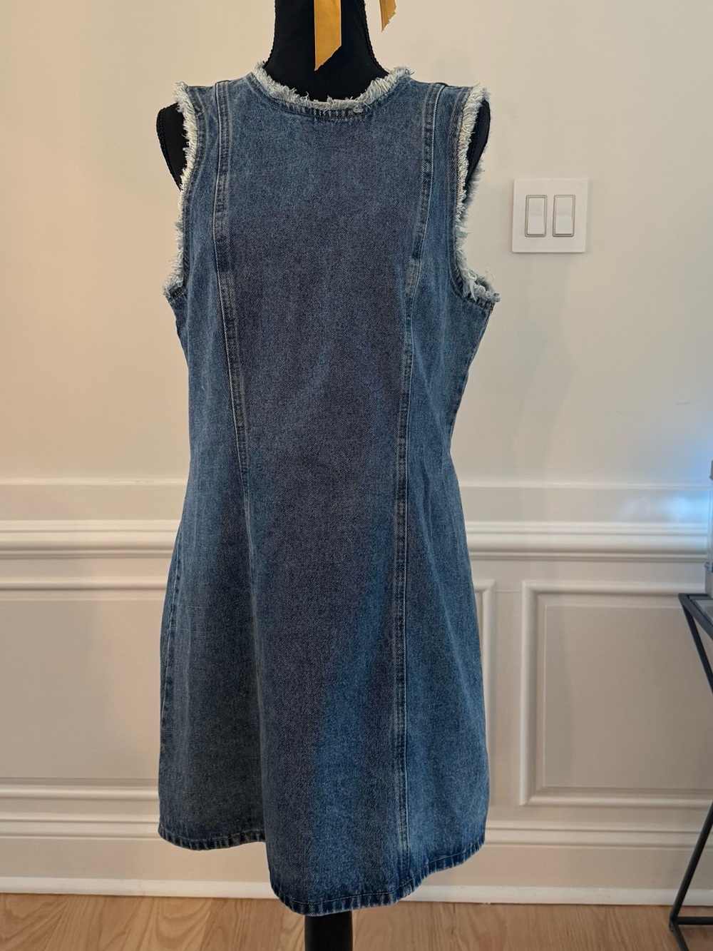 NWT Steve Madden Sleeveless Raw-Edge Denim Shift Dress - Blue